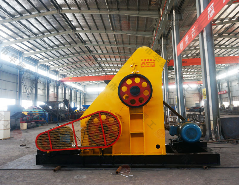 破碎滑石用華盛銘1412型雙級(jí)破碎機(jī)出料均勻，多少錢