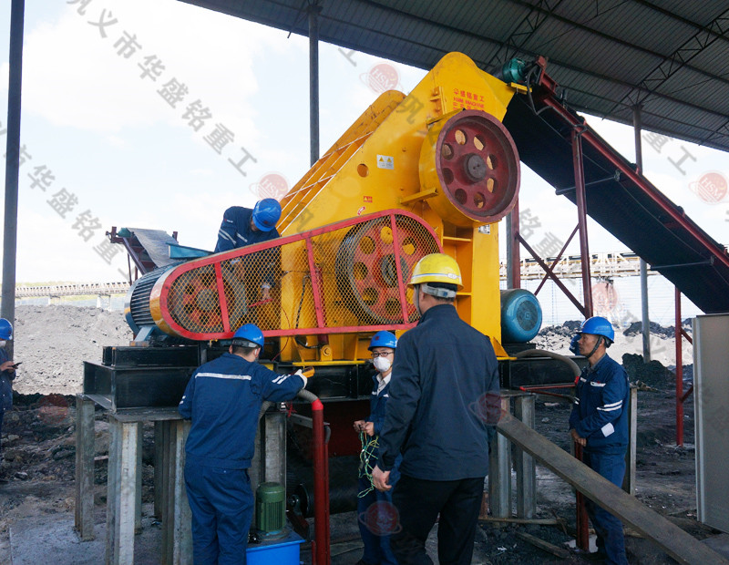 煤矸石雙級粉碎機(jī)的出料粒度能達(dá)到多少？